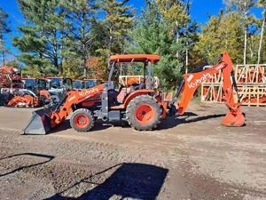 กระปุกเกียร์อัตโนมัติ Kubota M62 2024 4WD อเนกประสงค์รถแทรกเตอร์ตักดินแบคโฮอายุการใช้งานยาวนานเครื่องยนต์ปั๊มแบริ่งรวม - Product Image 4