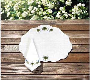 Ensemble de nappes et de serviettes en lin blanc vintage brodées lavables en gros personnalisées avec des motifs de fleurs jolies Bordure festonnée Tapis pour la maison Événements de mariage - Product Image 2