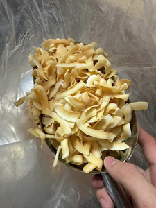 GEM HIGH QUALITY Coconut Chips for Snack Production Companies, Food OEM Manufacturers, Export Packaging and Global Supply - Product Image 6
