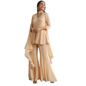 Vente en gros de vêtements ethniques neutres pour femmes, fournisseur de vêtements OEM, ensemble de palazzo Kurta brodé avec motif chinon et tour de cou Dupatta - Product Image 2