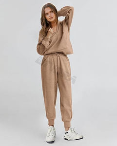 Conjunto Deportivo de Dos Piezas para Mujer, Otoño-Invierno, para Entrenamiento, con Logotipo Personalizado, de Felpa, Secado Rápido, Talla Grande, Estilo Urbano - Product Image 1