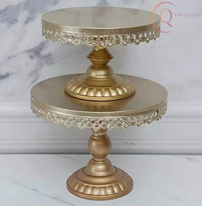 Base para Pastel de Metal Premium con Base Resistente, Diseñada para Exhibir Pasteles y Postres de Forma Segura - Product Image 2