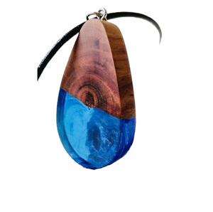 สร้อยคอทำจากไม้ที่ห้อยทำจากเรซิ่นทำจากไม้ธรรมชาติพร้อมเชือกปรับความยาวได้เป็นของขวัญสำหรับเครื่องประดับ - Product Image 1