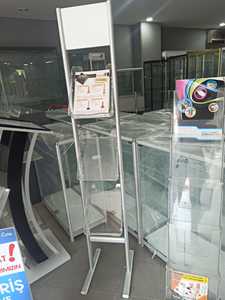 Estante de exhibición de revistas y folletos acrílicos ecológicos modernos Catálogo de exhibición económico Exhibiciones de literatura para publicidad - Product Image 5