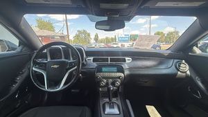 2012 Chevrolet Camaro 1LT cuir coupé RWD vitesse automatique caméra arrière en alliage d'aluminium galerie de toit essence état d'occasion - Product Image 4