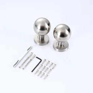 Pomo de Puerta de Plata Pulida en Diseño Minimalista, Apto para Puertas de Entrada, Dormitorios y Uso Interior Comercial, de la India - Product Image 4