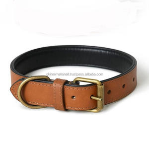 Collar para perro de cuero hecho a mano, accesorio ligero y elegante en 3 colores vibrantes, en todos los tamaños personalizados con accesorios de latón sólido - Product Image 4