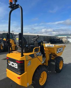 Mini-dumper compact JCB 1T-2 avec benne basculante, chargeur frontal diesel pour la construction et la manutention de matériaux - Product Image 2