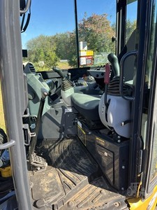 Excavadora sobre orugas 2022 Johnn 35G con motor Changchai, cilindro hidráulico Eaton, bomba Shimadzu, garantía de 1 año - Product Image 4