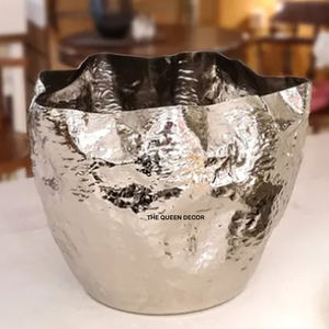 Bol de service de haute qualité pour la restauration, bol japonais en métal argenté avec motif floral, bol de service fait à la main - Product Image 2