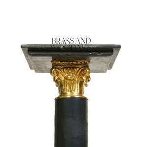 Socle en marbre noir Nero Marquina de qualité supérieure avec ornement central en laiton et bordure dorée - Product Image 4