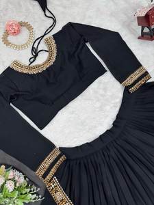 Ensemble Georgette Lehenga Majestic Threadwork Vêtements indiens - Product Image 3