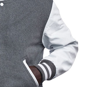 Blouson universitaire unisexe personnalisé en gros, corps en laine, manches en cuir, fermeture éclair, patchwork écologique, style bomber - Product Image 4