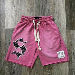 กางเกงขาสั้นกำมะหยี่ผู้ชายสีสันตามสั่ง 100% ผ้ากำมะหยี่ แฟชั่นสตรีทแวร์ใหม่ พิมพ์ลายสกรีนและประดับคริสตัล กางเกงขาสั้นสีดำสำหรับผู้ชาย - Product Image 6