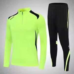 Uniformes de Football de sport pour jeunes chemises d'équipe de maillot vert Sublim vierge 2025 Kits de survêtement de Football ensemble complet Kit d'entraînement de Football - Product Image 1