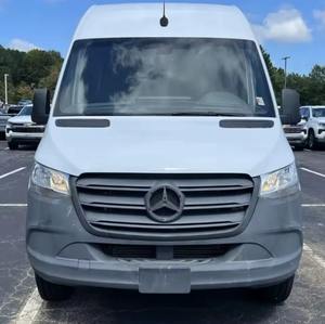 Mercedes-Benz Sprinter Cargo Van d'occasion 2020, conduite à droite/à gauche, sièges en cuir, transmission automatique à 6 vitesses, couleur foncée - Product Image 2