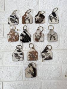 Llaveros de cuero Recién llegado Llavero de cuero de vaca Estampado de vaca de leopardo Llaveros de cuero Llaveros elegantes - Product Image 6