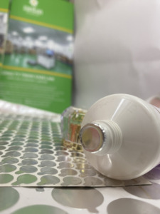 Autocollant en aluminium auto-adhésif imprimé argenté de qualité alimentaire découpé sur mesure par Sam Lan pour tubes cosmétiques et de dentifrice - Product Image 2