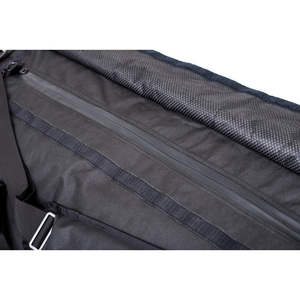 Calidad Premium Venta caliente Último diseño Duffel Gym Travel Sports Bag Logotipo personalizado Duffel Sports Bag Elegante Sports Kit Duffel Bag - Product Image 3