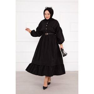 Ensemble hijab à jupe avec détails côtelés noirs en tissu crêpe - Product Image 1