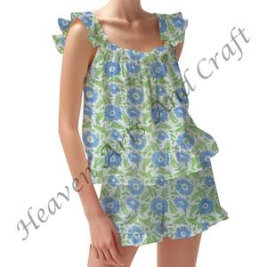 Ensemble de pyjama short en coton fait main imprimé floral pour femmes printemps/été Ensemble de pyjama à bretelles ajustées à volants et à manches - Product Image 3
