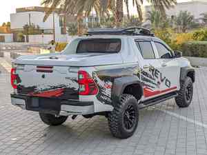 TOYOTA HILUX V4 Diesel Pickup d'occasion authentique - Product Image 3