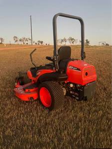 เครื่องตัดหญ้าแบบนั่งขับเคลื่อนด้วยดีเซล Kubota ZD1211 รุ่น Direct Supply สำหรับงานหนัก ใช้งานเชิงพาณิชย์ เหมาะสำหรับมืออาชีพ - Product Image 6