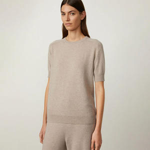 T-shirt surdimensionné en coton pour femmes Streetwear T-shirt décontracté broderie personnalisée à la mode haut tendance OEM vente en gros en vrac - Product Image 1