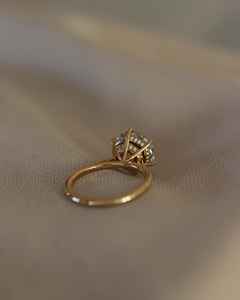 Bague de fiançailles Moissanite ronde et taillée en brillant de 3 ct Bague de mariage en pierre précieuse avec double halo caché pour elle - Product Image 3