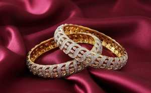 Trendy American Diamond High Gold Polish Full Stone 2 Brazaletes Set Elegante fiesta desgaste joyería para mujeres bodas y celebraciones - Product Image 2