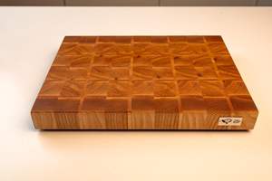 Tabla de cortar de madera y plato para servir: sostenible y duradero - Product Image 2