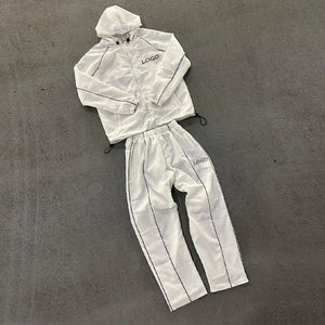 Chaqueta Cortavientos de Nailon Personalizada con Tu Logotipo, Ropa Deportiva Masculina, Conjunto de Dos Piezas de Chaqueta con Cremallera y Pantalones Deportivos con Rayas de Nailon - Product Image 5