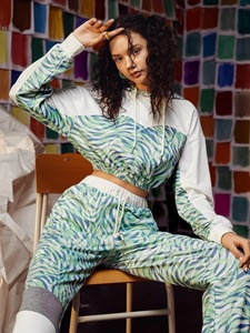 Conjuntos de Jogger de dos piezas de talla grande para mujer, suéter de invierno de Color sólido, sudaderas con capucha y pantalón, chándal cómodo para mujer - Product Image 2