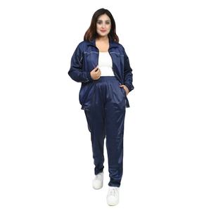 Ensemble de survêtement streetwear pour femme, à capuche, imprimé uni, coupe régulière, qualité supérieure, léger, vente en gros, collection hiver, best-seller - Product Image 4