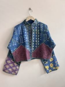 Chaqueta Acolchada Tradicional India Kantha Hecha a Mano, Chaqueta con Estampado de Bloques de Color Índigo - Product Image 2