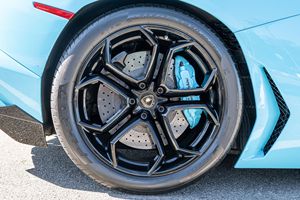 Gran Oferta: Lamborghini Aventador 2012 Usado en Excelentes Condiciones, Listo para Enviar - Product Image 5