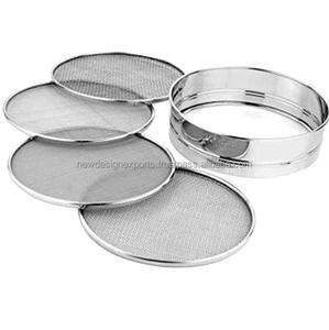 Passoire en acier inoxydable 4 en 1 pour la farine, les épices et les aliments - Product Image 1