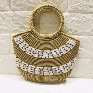 Sac de soirée en perles de cristal fait à la main pour mariages et fêtes nuptiales - Product Image 1