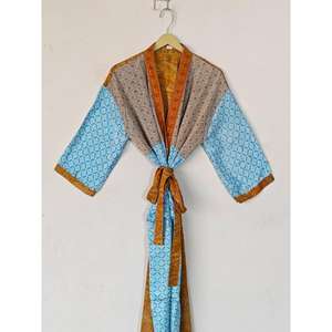 Kimono de seda reciclado estilo bohemio unisex, vestido de noche largo, característica térmica, ropa de salón floral para primavera y verano, ropa de dormir - Product Image 2