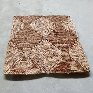 Tapis scandinave écologique d'herbe de mer pour la décoration de la maison fait à la main au Vietnam - Product Image 1