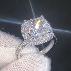 Bague de fiançailles vintage en moissanite taille princesse de 2,25 carats, or jaune 18 carats, sertie à griffes, best-seller - Product Image 6