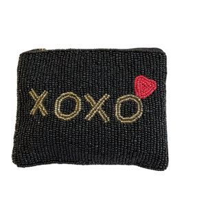 Porte-monnaie à fermeture éclair XOXO fait main en perles, noir, forme rectangulaire, thème amour, broderie artisanale pour la Saint-Valentin - Product Image 1