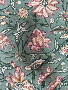 Ridhi 2025ใหม่ผ้าเช็ดปากพิมพ์ลายดอกไม้สไตล์อินเดียผ้าสีเขียวบริสุทธิ์สำหรับงานเลี้ยงอาหารค่ำงานแต่งงานงานอีเวนท์บ้านทรงสี่เหลี่ยมทันสมัย - Product Image 2