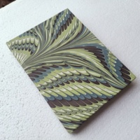 Cahiers de couverture en papier marbré faits à la main personnalisés avec des bords marbrés fabriqués à l'aide de pages de papier fait main en coton de taille 6x8 pouces