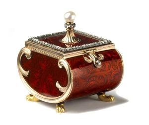 Boîte à bijoux carrée en aluminium de luxe au design accrocheur, finition noire et dorée, collection de qualité pour bagues et colliers - Product Image 6