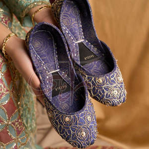 Chaussures Khussa en cuir véritable faites à la main, antidérapantes, sur mesure, vente directe d'usine, faible MOQ, pour les mariages et les soirées festives - Product Image 2