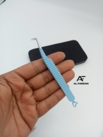 Pince à épiler professionnelle multifonctionnelle de qualité supérieure pour extensions de cils, pointue, couleur bleu clair, motif cœur, en acier inoxydable lisse