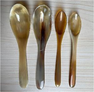 Cuillère en corne de buffle naturelle, faite à la main, écologique, passe au lave-vaisselle, design moderne, ustensile de table, artisanat, 20 ml - Product Image 1