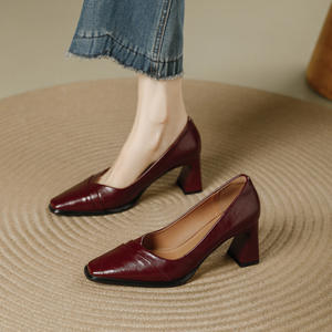 รองเท้าส้นสูงสตรีแบบเปิดนิ้วเท้า หนังแก้ว พื้นกันลื่น เหมาะสำหรับงานกลางคืนและงานปาร์ตี้ - Product Image 2