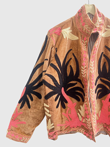 Veste en velours brodée, col mandarin, manches longues, motif floral, broderie à la main, vêtements d'automne, grande taille pour femmes - Product Image 3